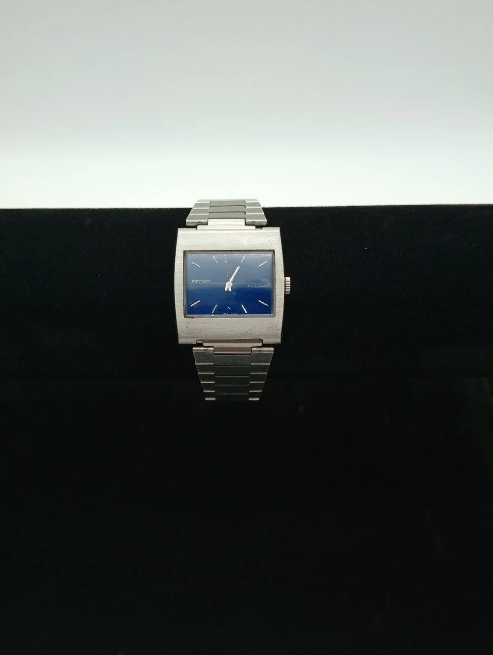 Seiko Men's Stainless Steel Watch with Blue Dial 141040